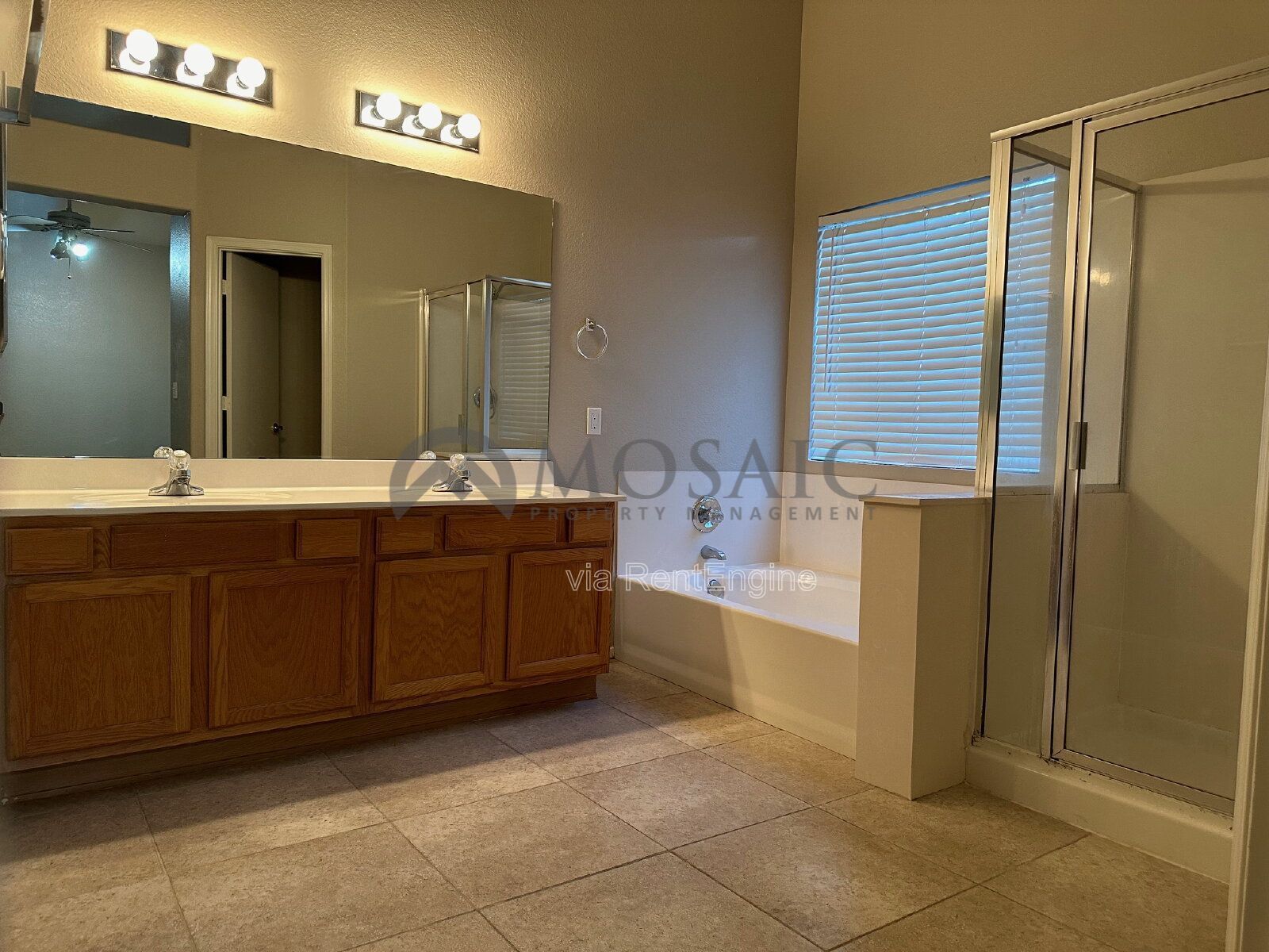 Welcome to your Gorgeous 3 bed/ 2bath home in the HIGHLY DESIRABLE Corona Del Mar!!! property image