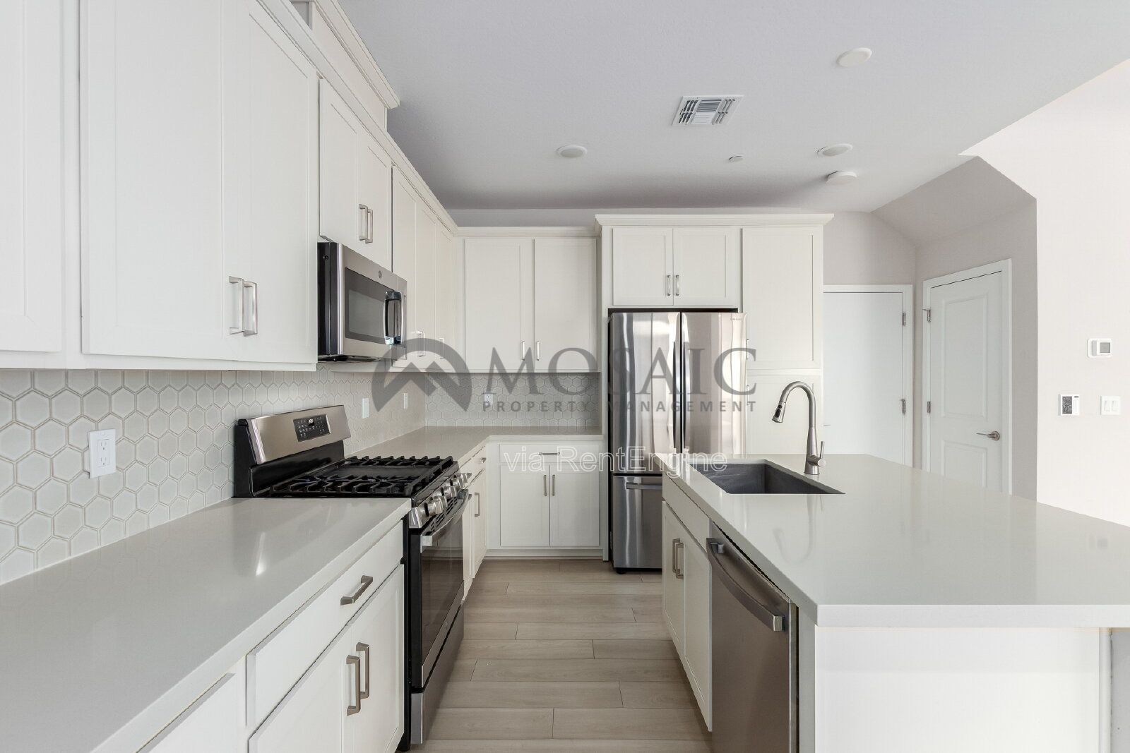 Modern and Spacious Townhome in the Mosaic Layton Lakes Community property image