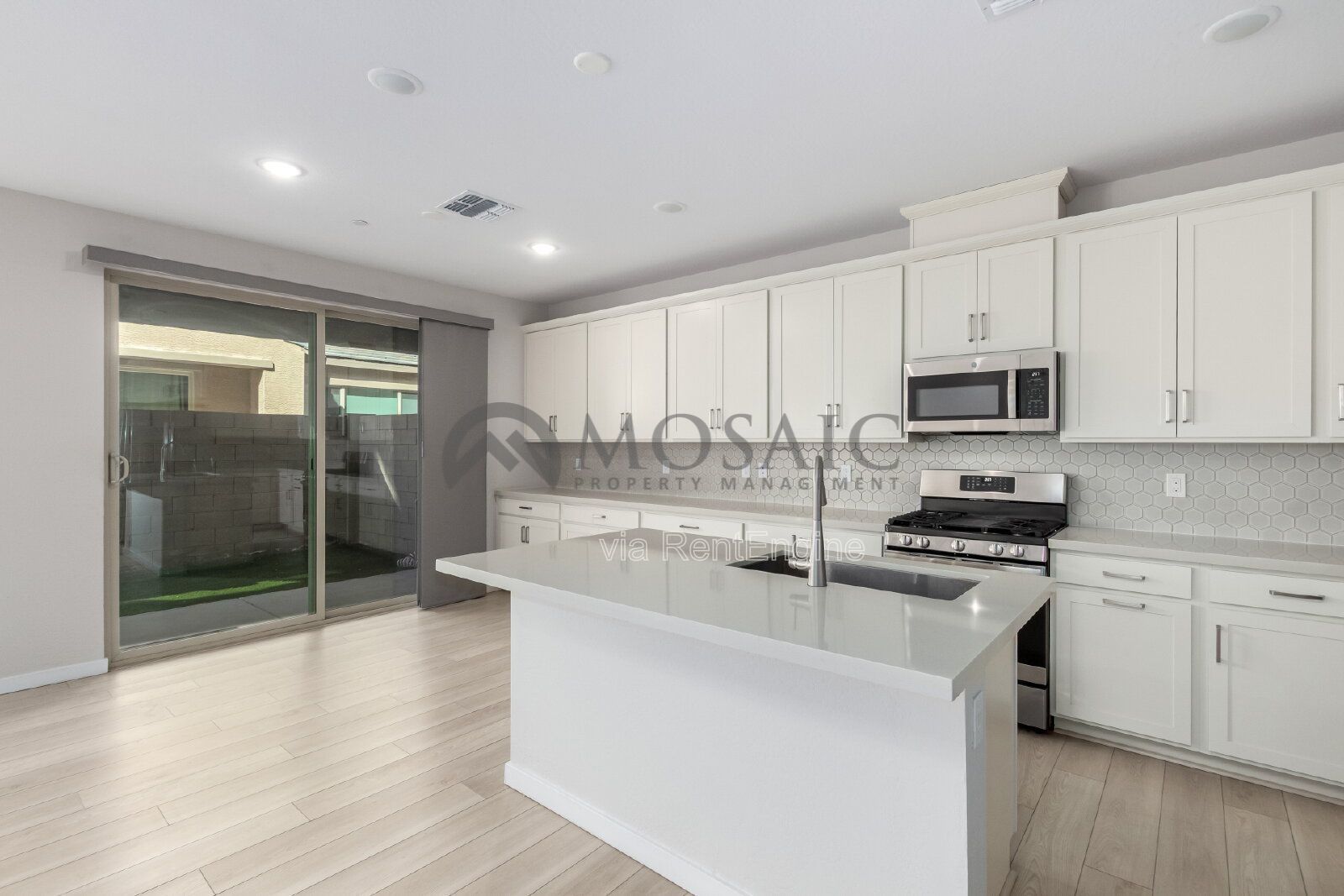 Modern and Spacious Townhome in the Mosaic Layton Lakes Community property image