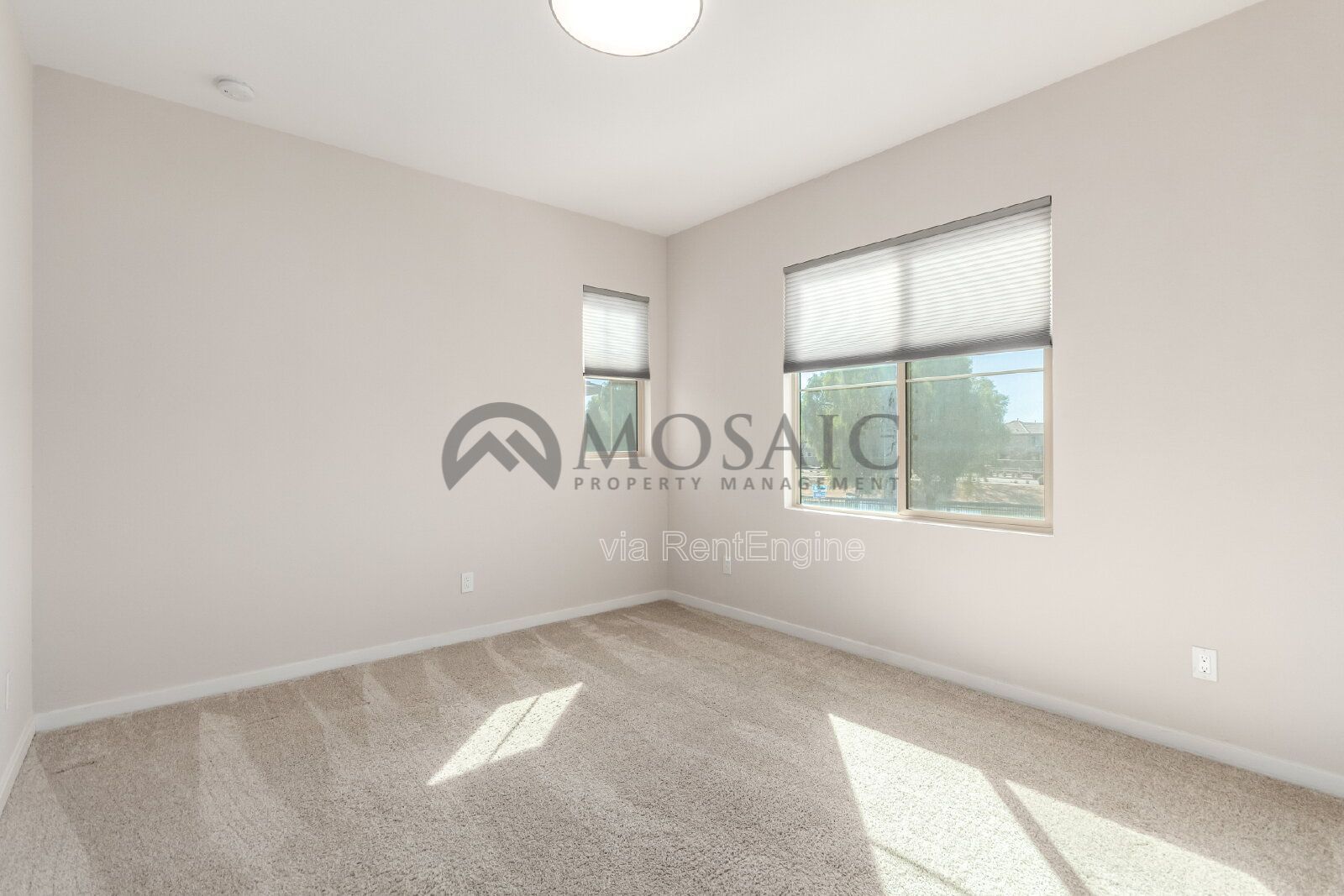 Modern and Spacious Townhome in the Mosaic Layton Lakes Community property image