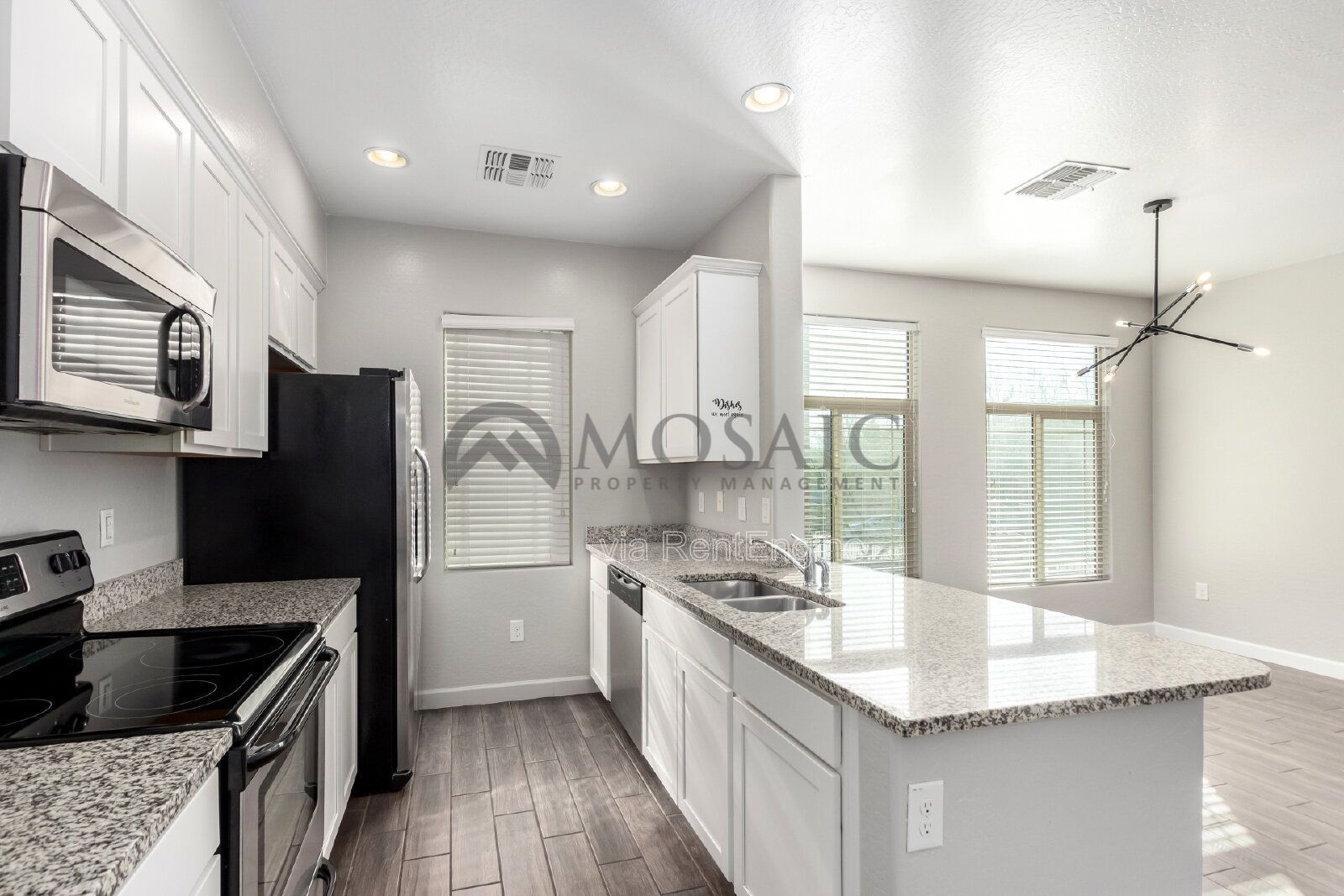 Modern 2-Bedroom Townhouse in Gilbert property image