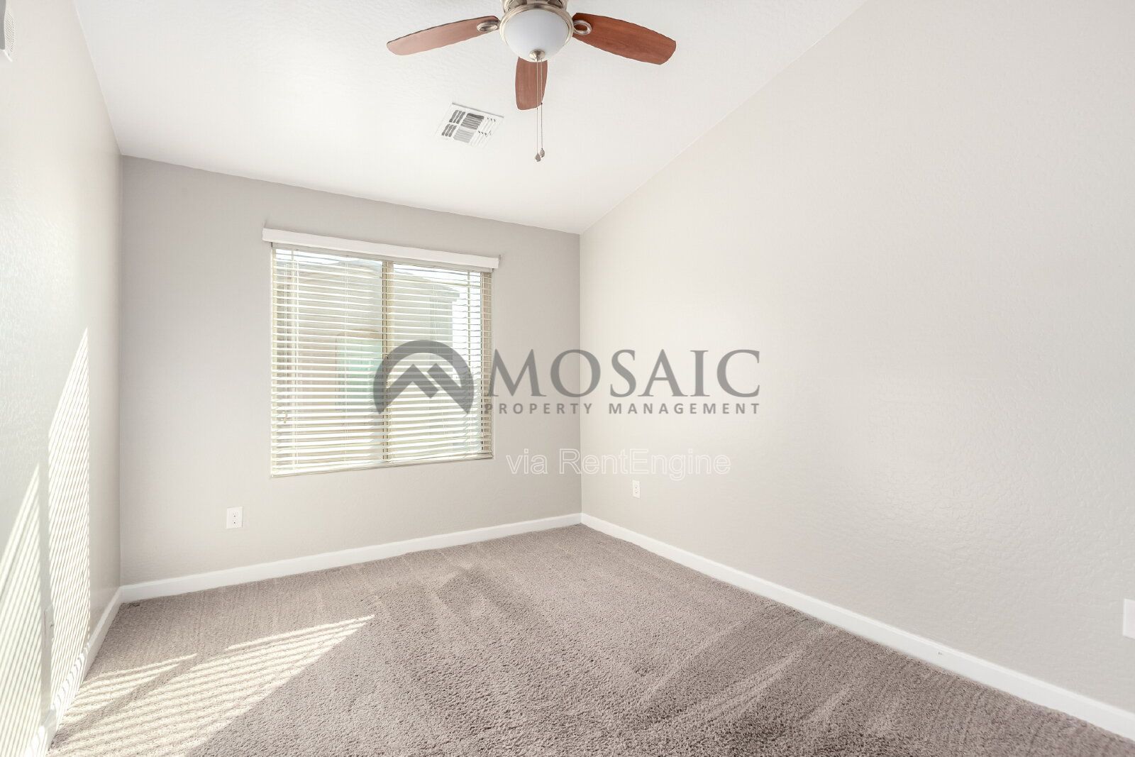 Modern 2-Bedroom Townhouse in Gilbert property image