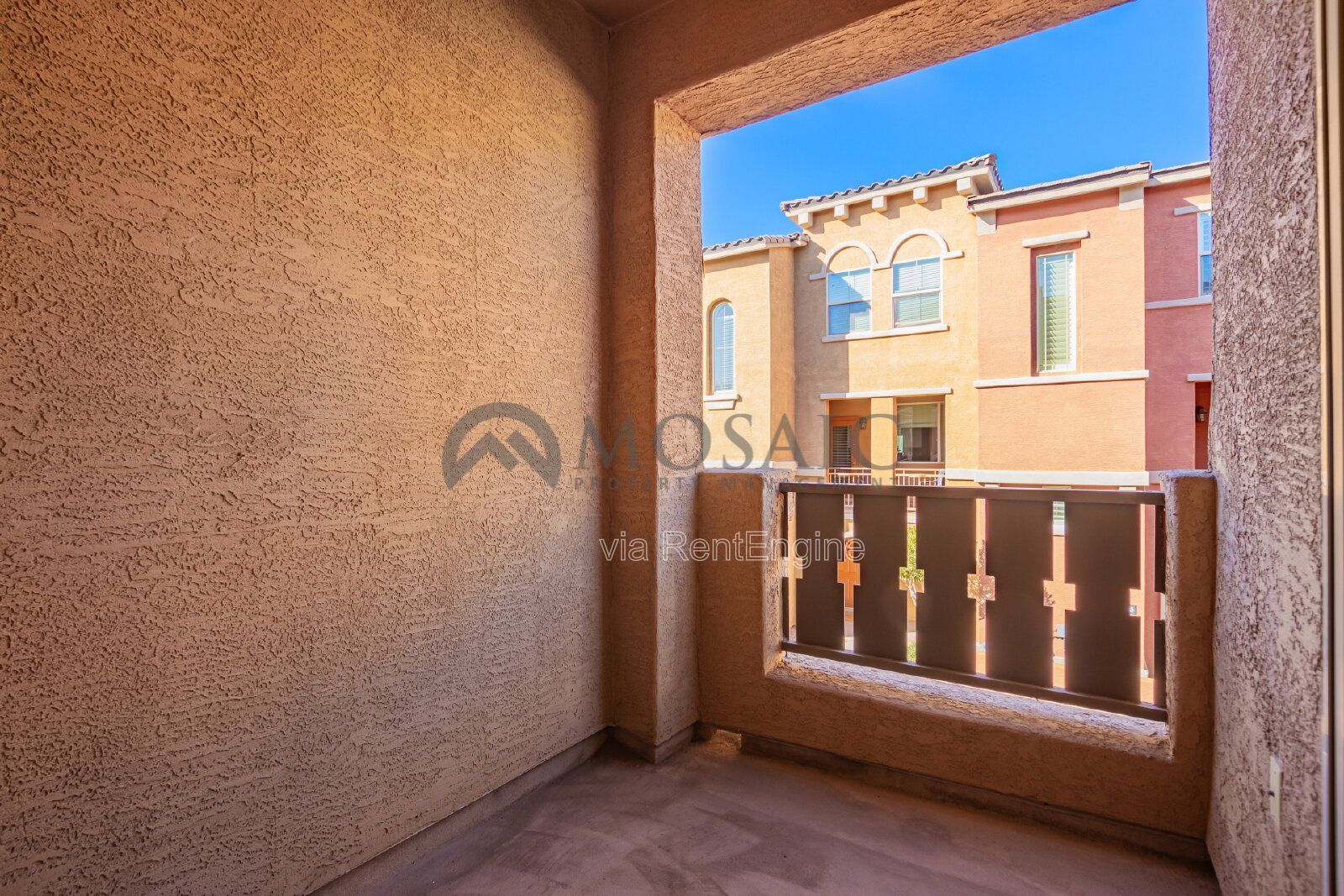 Modern 2-Bedroom Townhouse in Gilbert property image