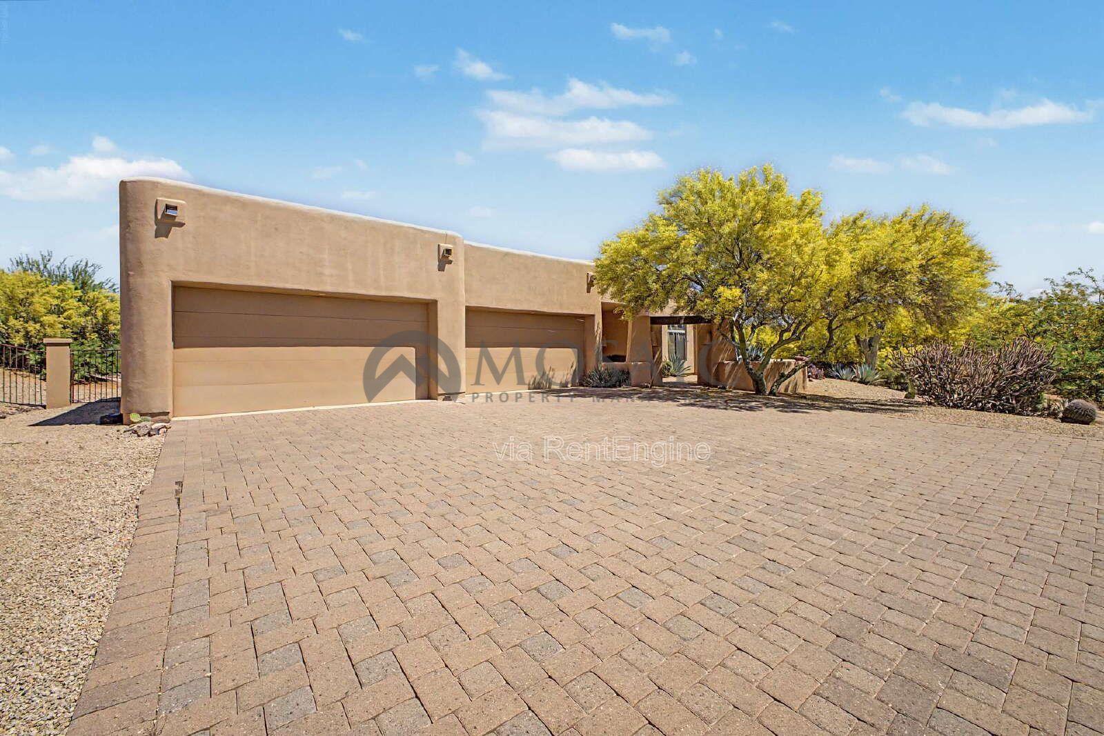 Beautiful 1.3 Acre Desert Oasis! property image