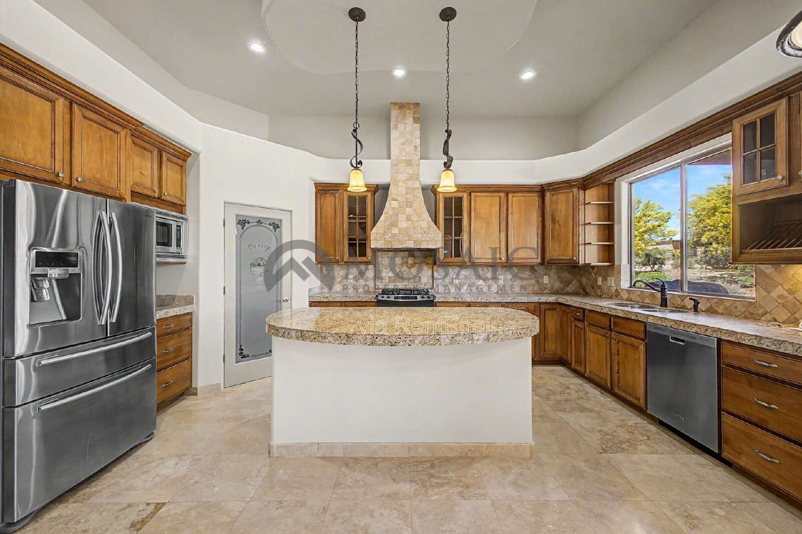 Beautiful 1.3 Acre Desert Oasis! property image