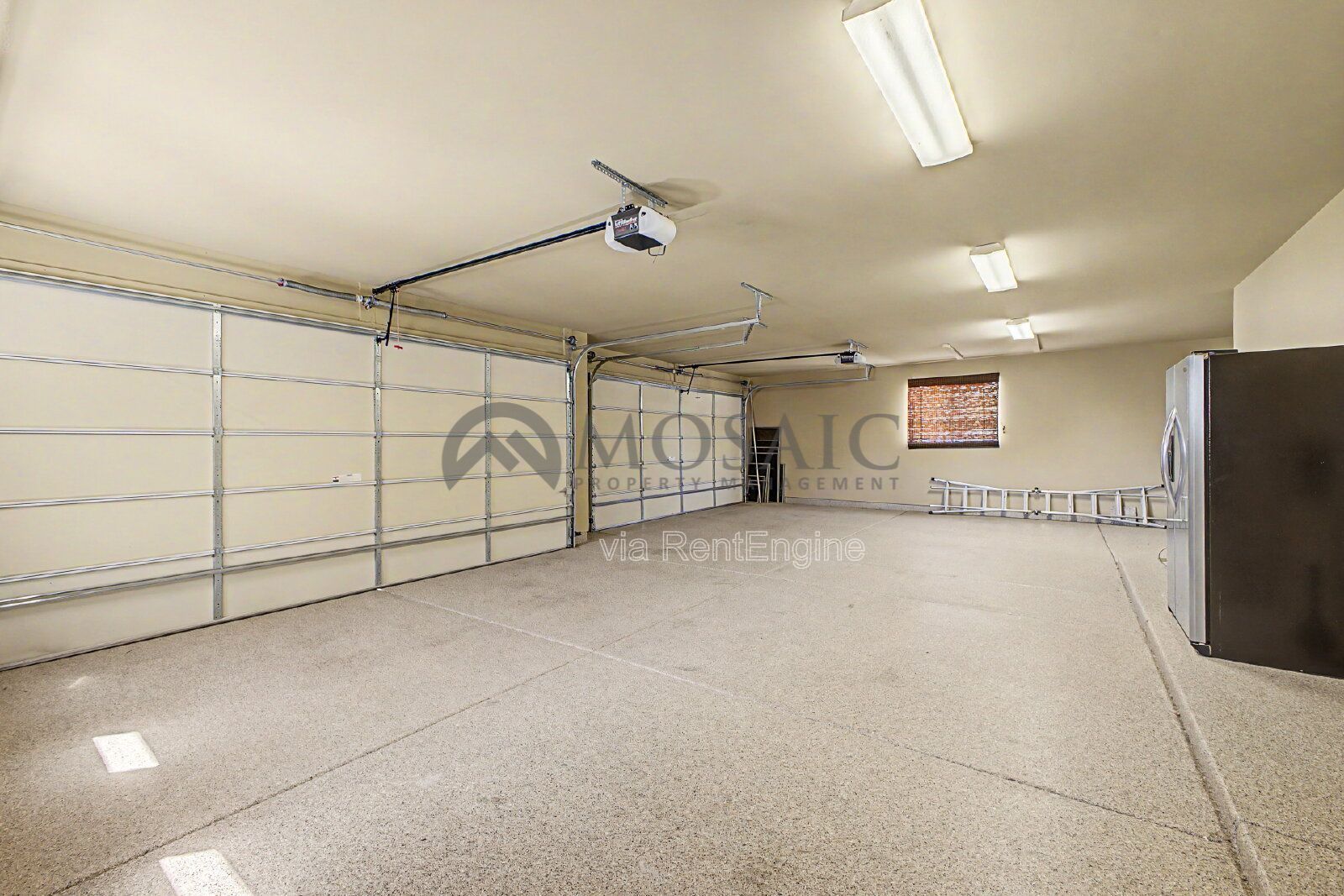 Beautiful 1.3 Acre Desert Oasis! property image