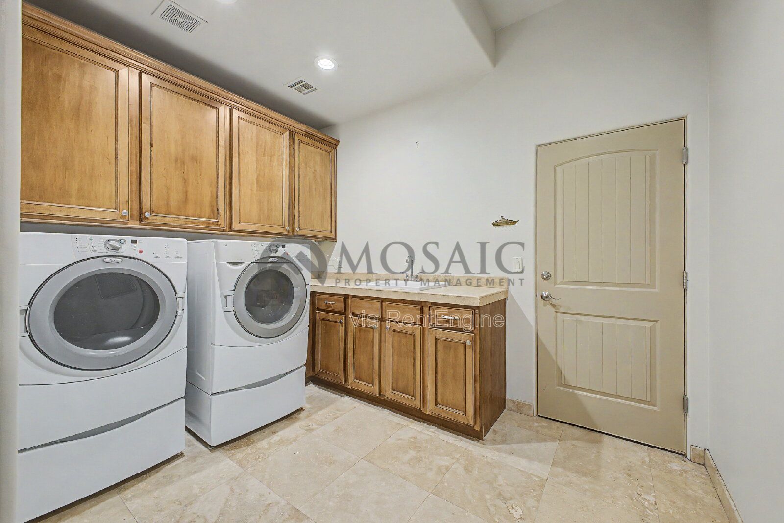 Beautiful 1.3 Acre Desert Oasis! property image