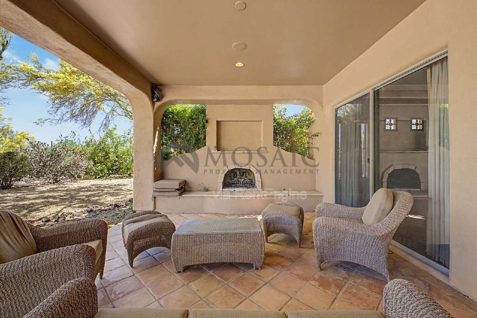 Beautiful 1.3 Acre Desert Oasis! property image