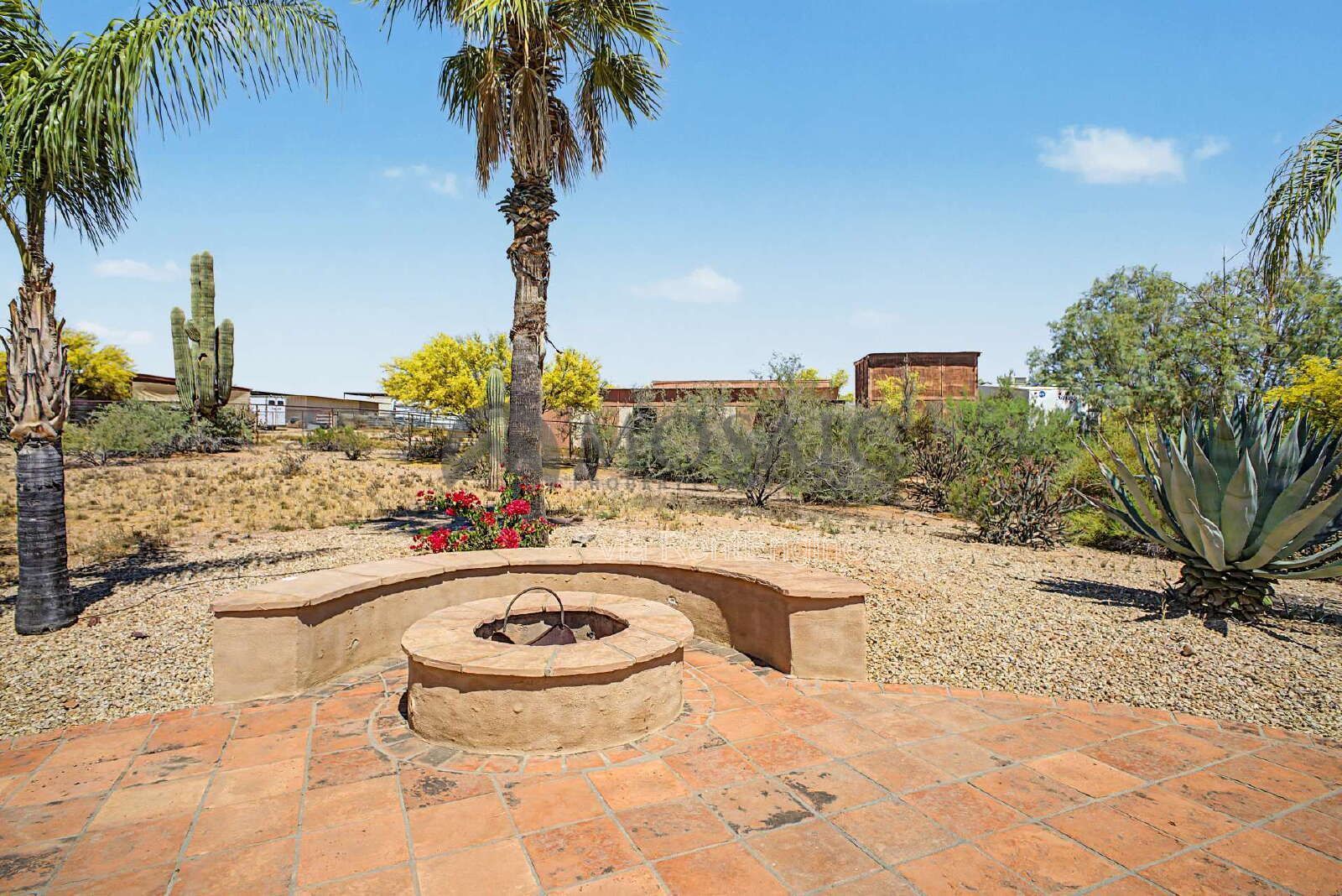 Beautiful 1.3 Acre Desert Oasis! property image