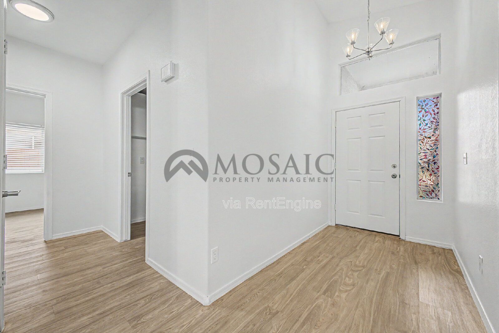 Welcome to your Gorgeous 3 bed/ 2bath home in the HIGHLY DESIRABLE Corona Del Mar!!! property image