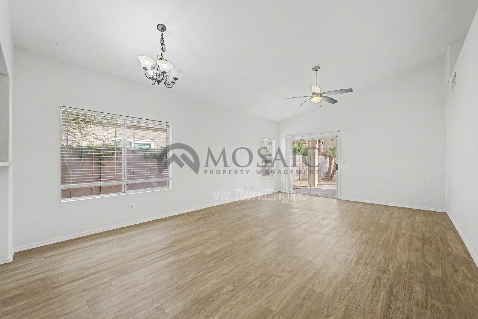 Welcome to your Gorgeous 3 bed/ 2bath home in the HIGHLY DESIRABLE Corona Del Mar!!! property image
