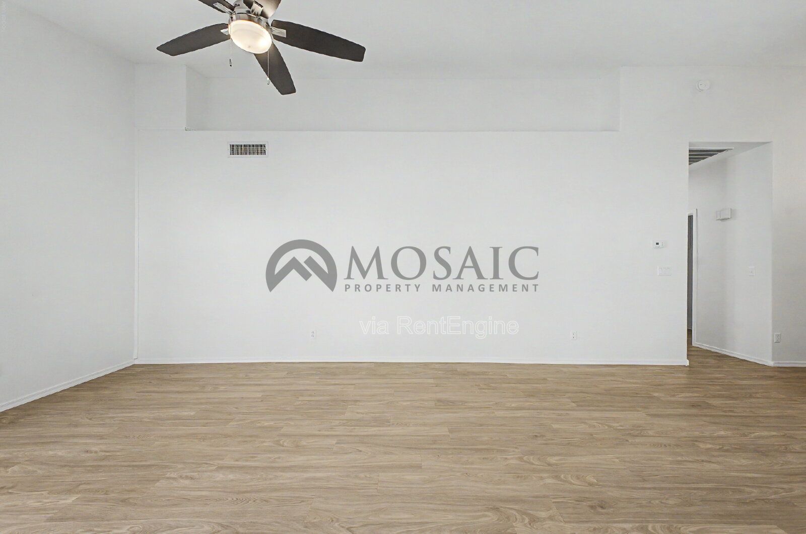 Welcome to your Gorgeous 3 bed/ 2bath home in the HIGHLY DESIRABLE Corona Del Mar!!! property image