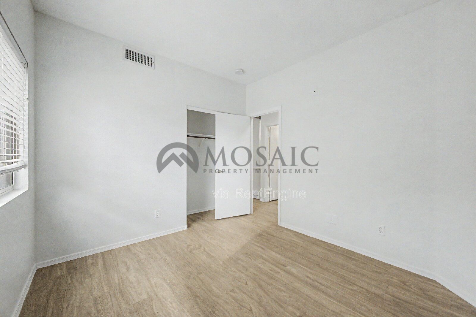 Welcome to your Gorgeous 3 bed/ 2bath home in the HIGHLY DESIRABLE Corona Del Mar!!! property image