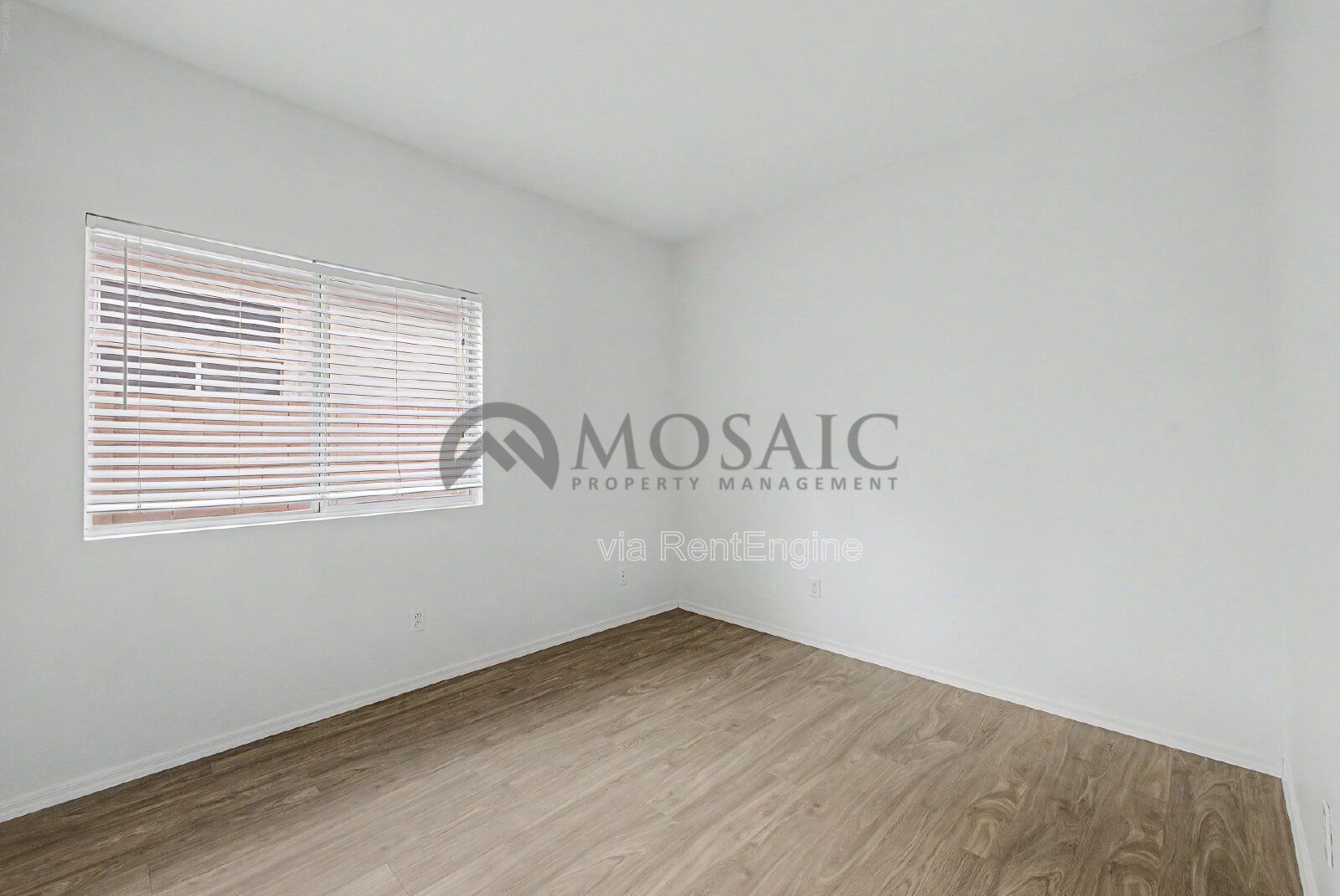 Welcome to your Gorgeous 3 bed/ 2bath home in the HIGHLY DESIRABLE Corona Del Mar!!! property image