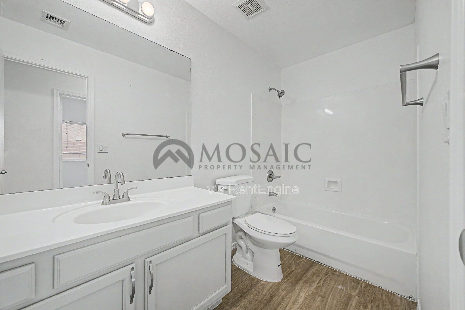Welcome to your Gorgeous 3 bed/ 2bath home in the HIGHLY DESIRABLE Corona Del Mar!!! property image