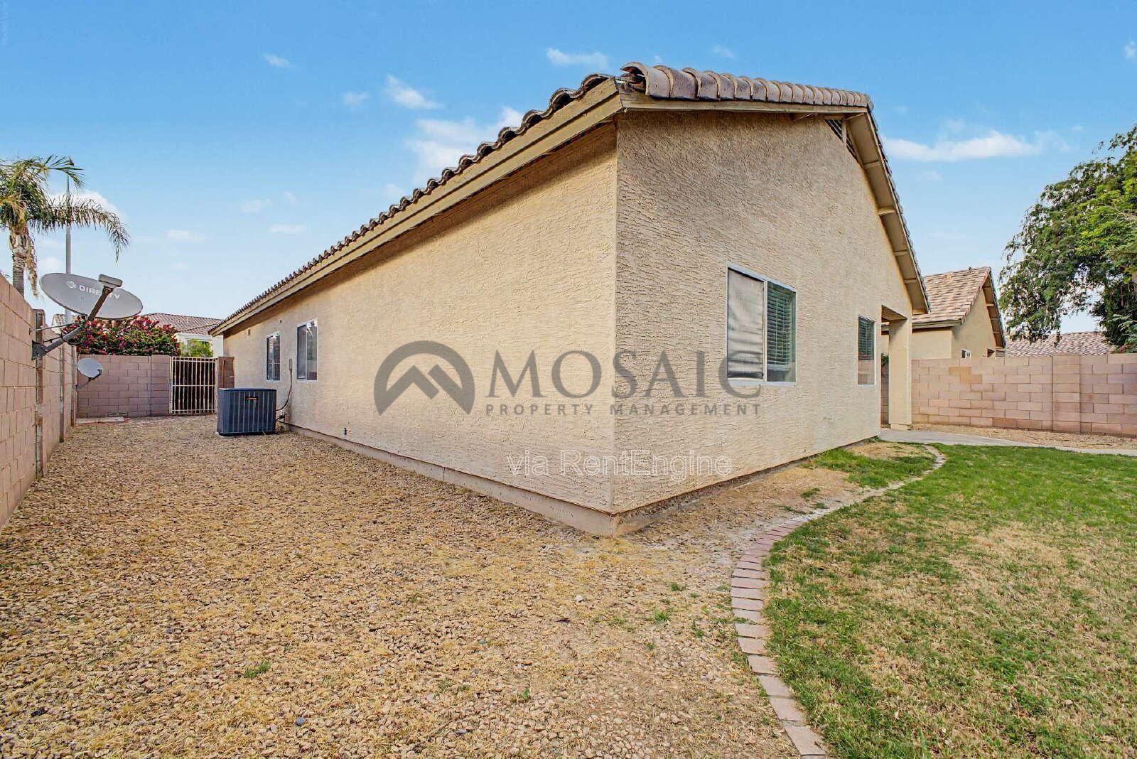 Welcome to your Gorgeous 3 bed/ 2bath home in the HIGHLY DESIRABLE Corona Del Mar!!! property image