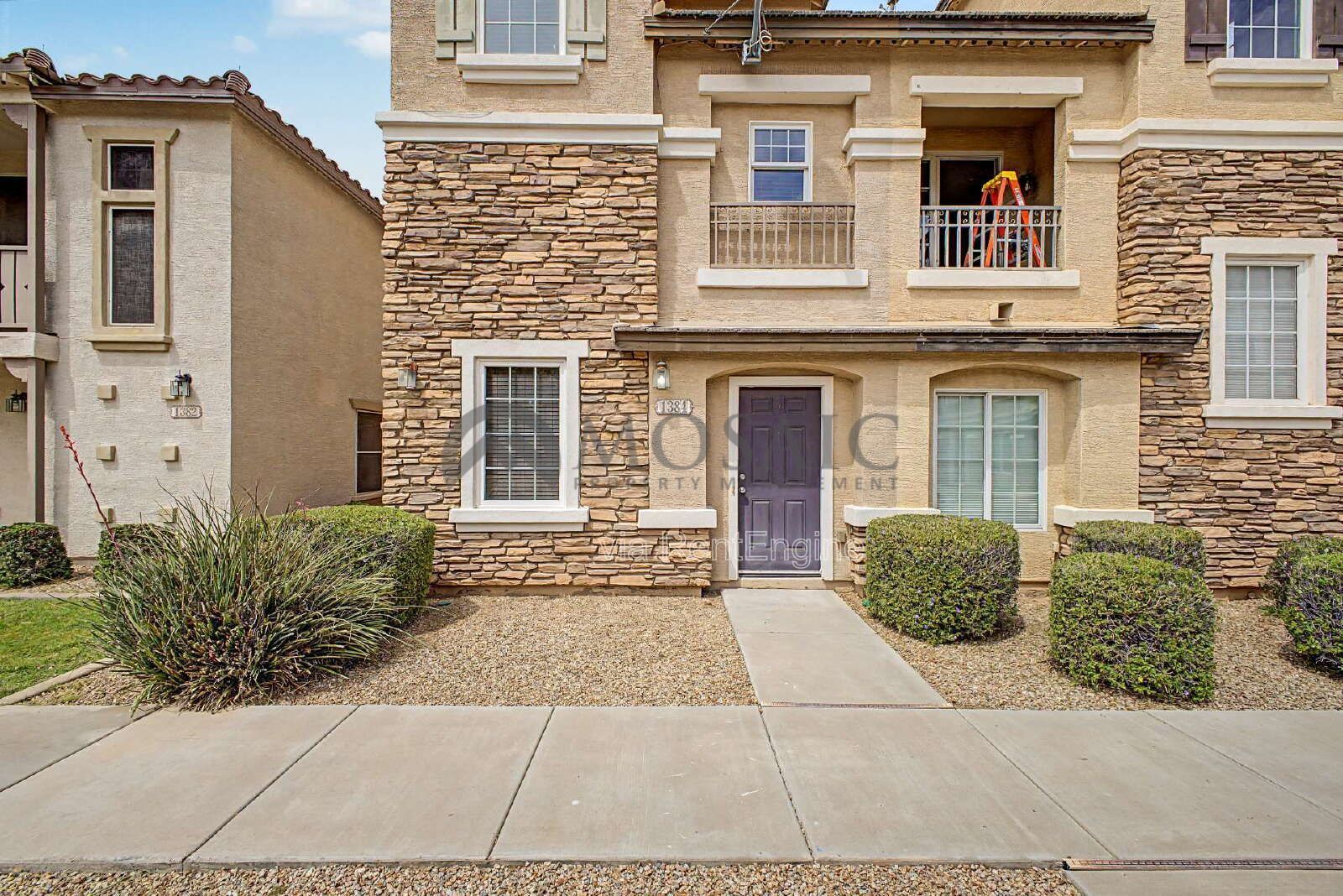 Amazing 3 bed, 2 bath home in Gilbert! property image
