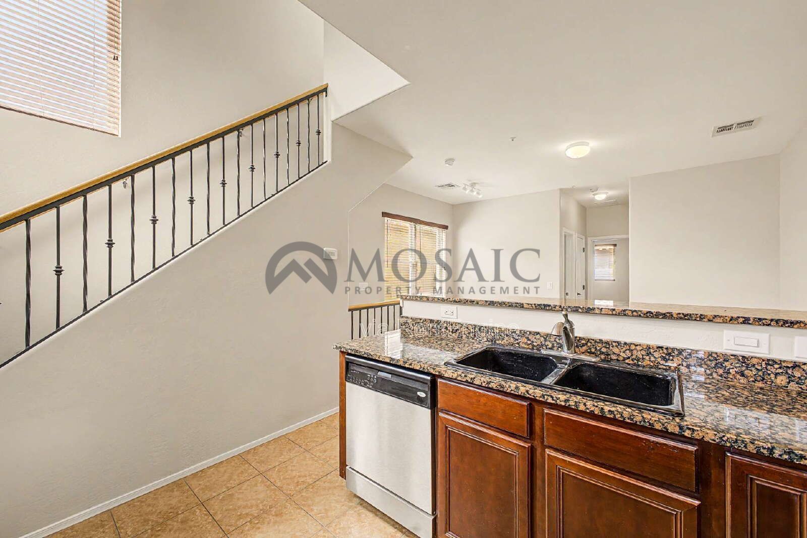 Amazing 3 bed, 2 bath home in Gilbert! property image