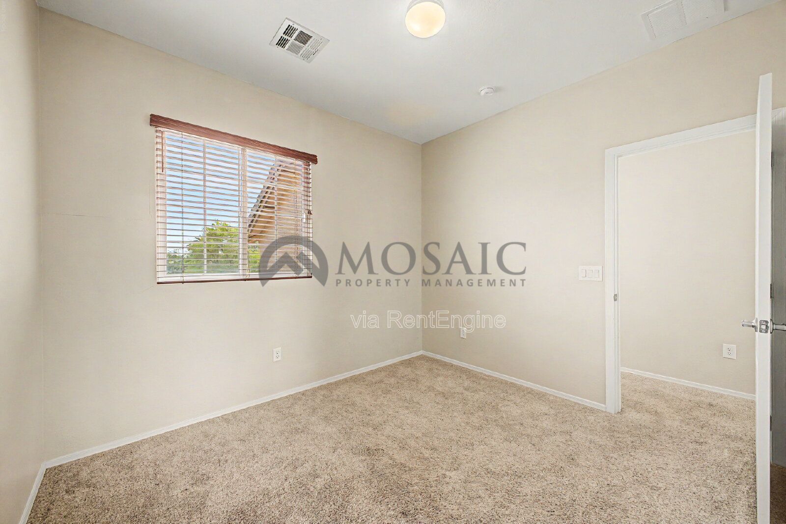 Amazing 3 bed, 2 bath home in Gilbert! property image