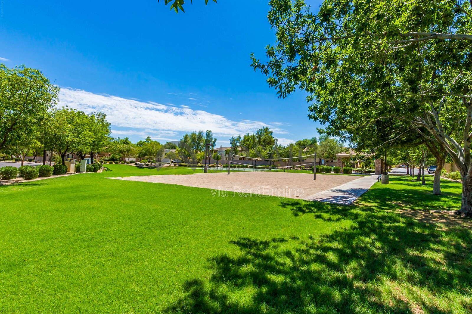Amazing 3 bed, 2 bath home in Gilbert! property image