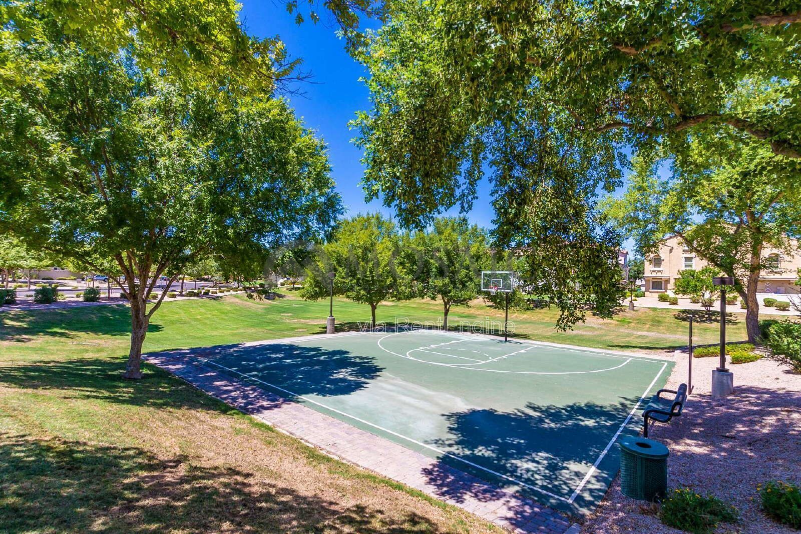 Amazing 3 bed, 2 bath home in Gilbert! property image