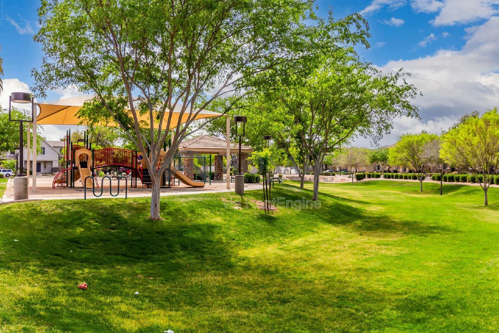 Amazing 3 bed, 2 bath home in Gilbert! property image