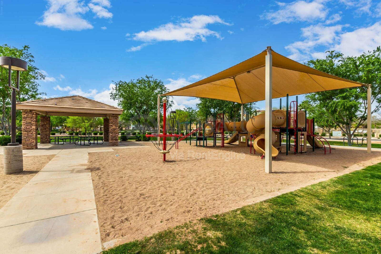 Amazing 3 bed, 2 bath home in Gilbert! property image