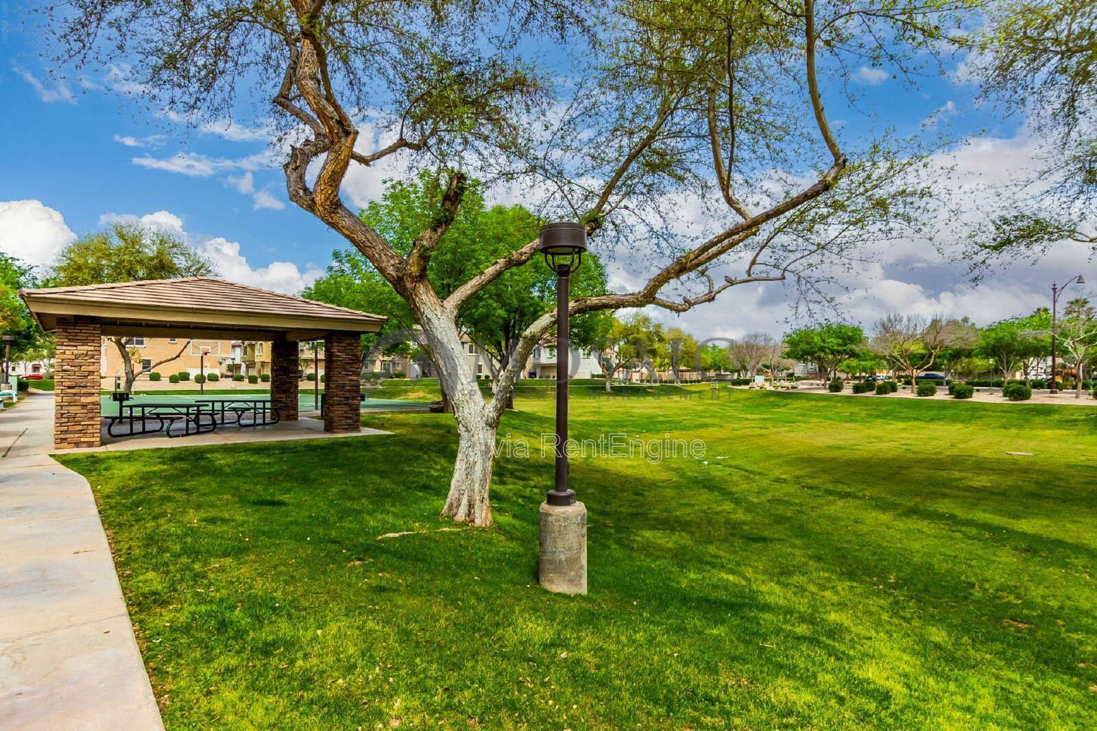 Amazing 3 bed, 2 bath home in Gilbert! property image