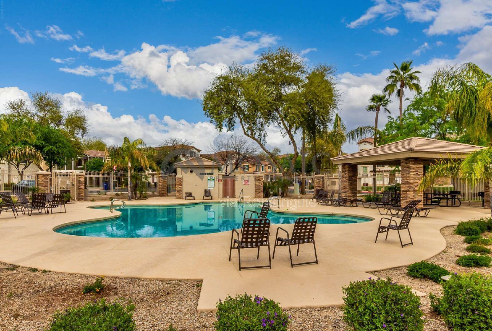 Amazing 3 bed, 2 bath home in Gilbert! property image