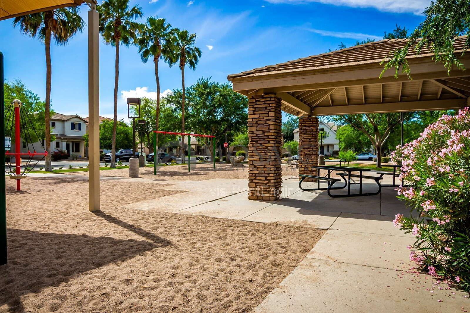 Amazing 3 bed, 2 bath home in Gilbert! property image