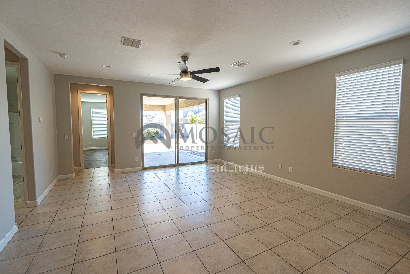3 bed/ 2 bath home with HUGE backyard! property image