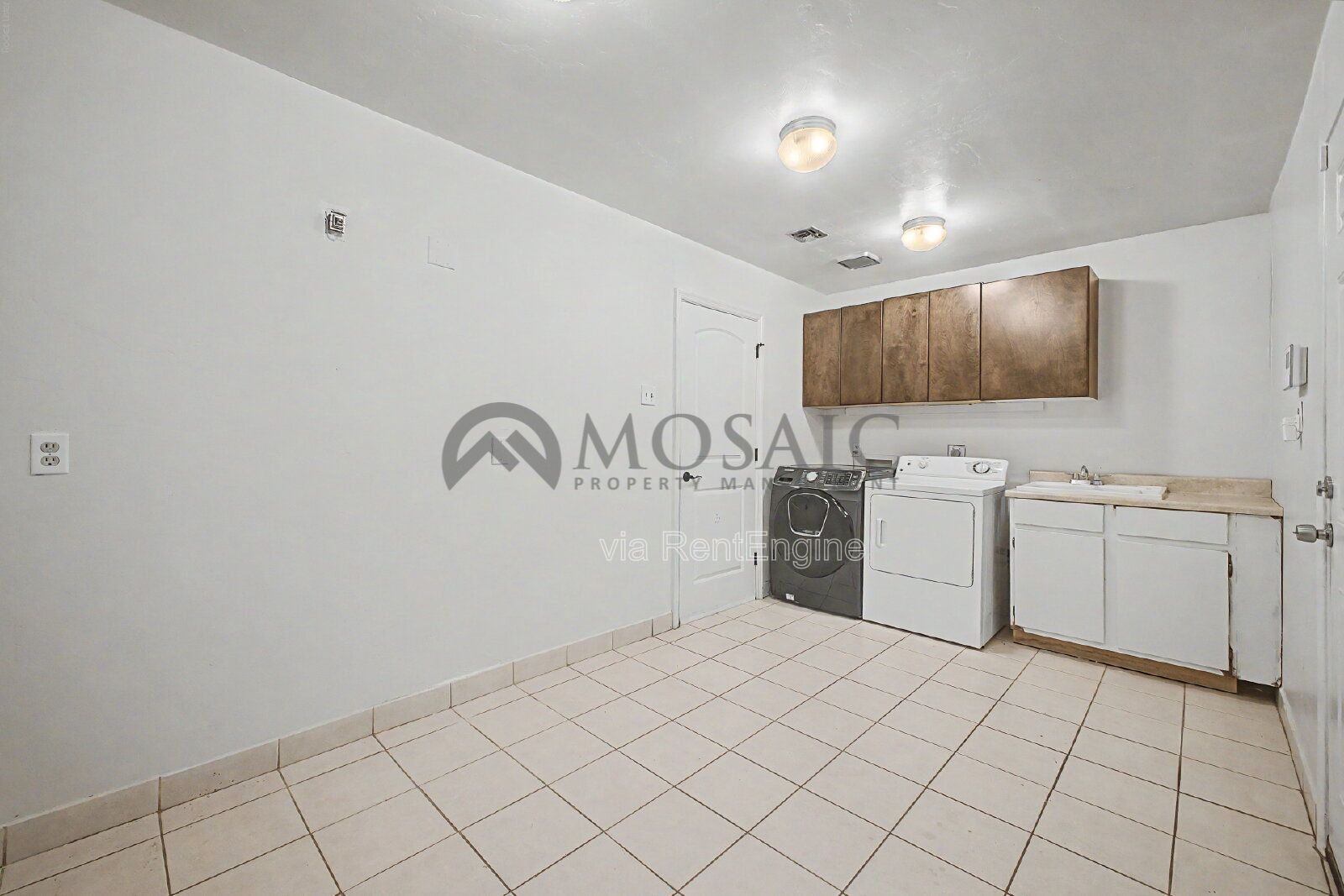 spacious four-bedroom, two-bathroom gem nestled in one of Chandler's most desirable neighborhoods! property image