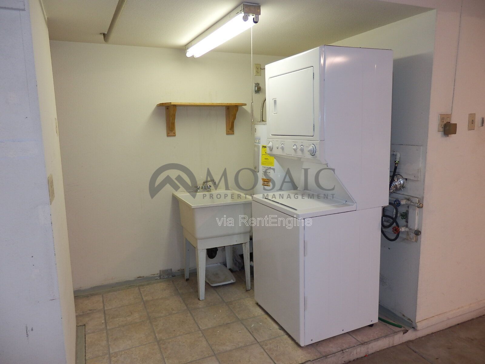 Move in ready home located in Ahwatukee. property image