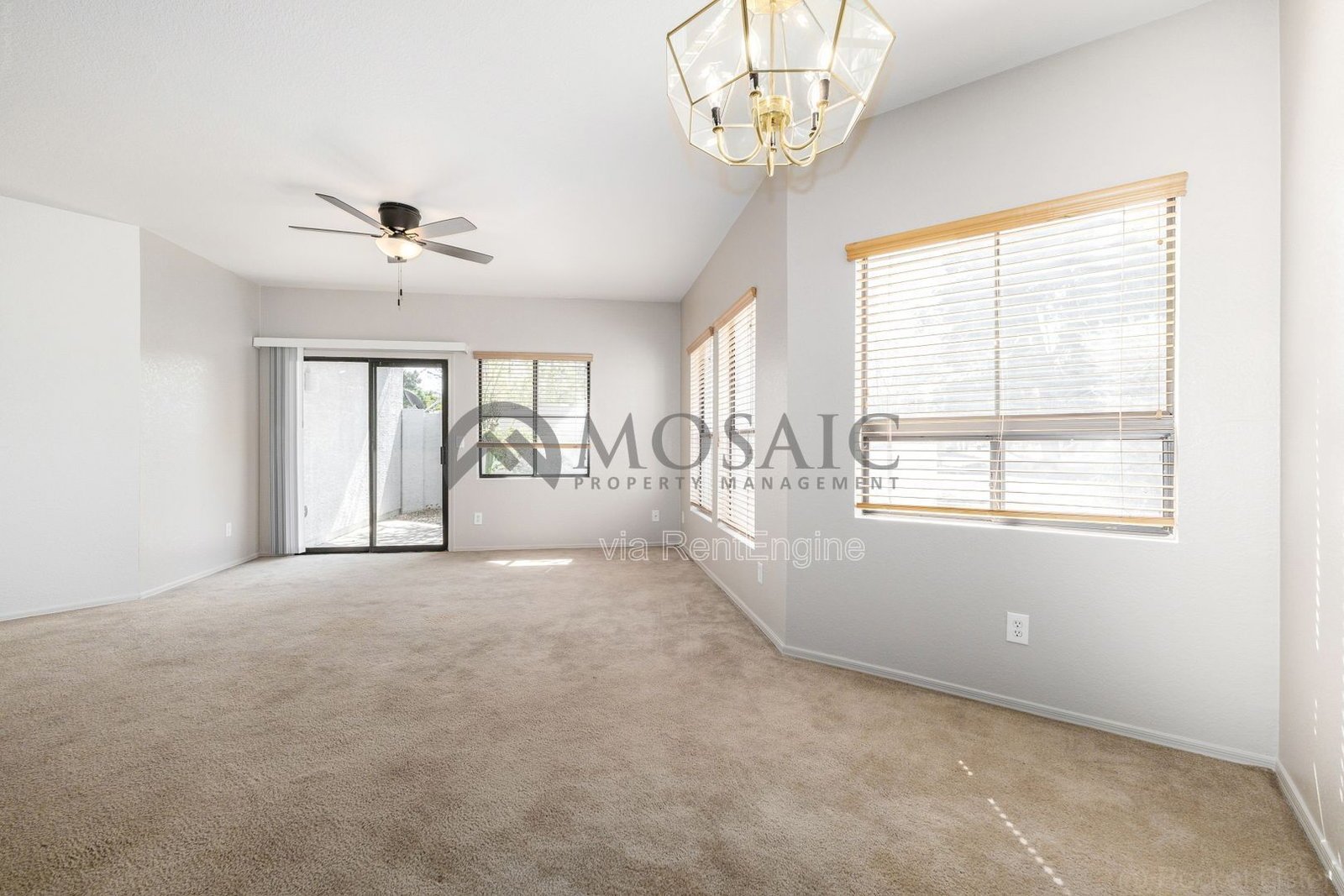 Perfect 2 bed 2 bath Condo! Brand New Flooring! property image