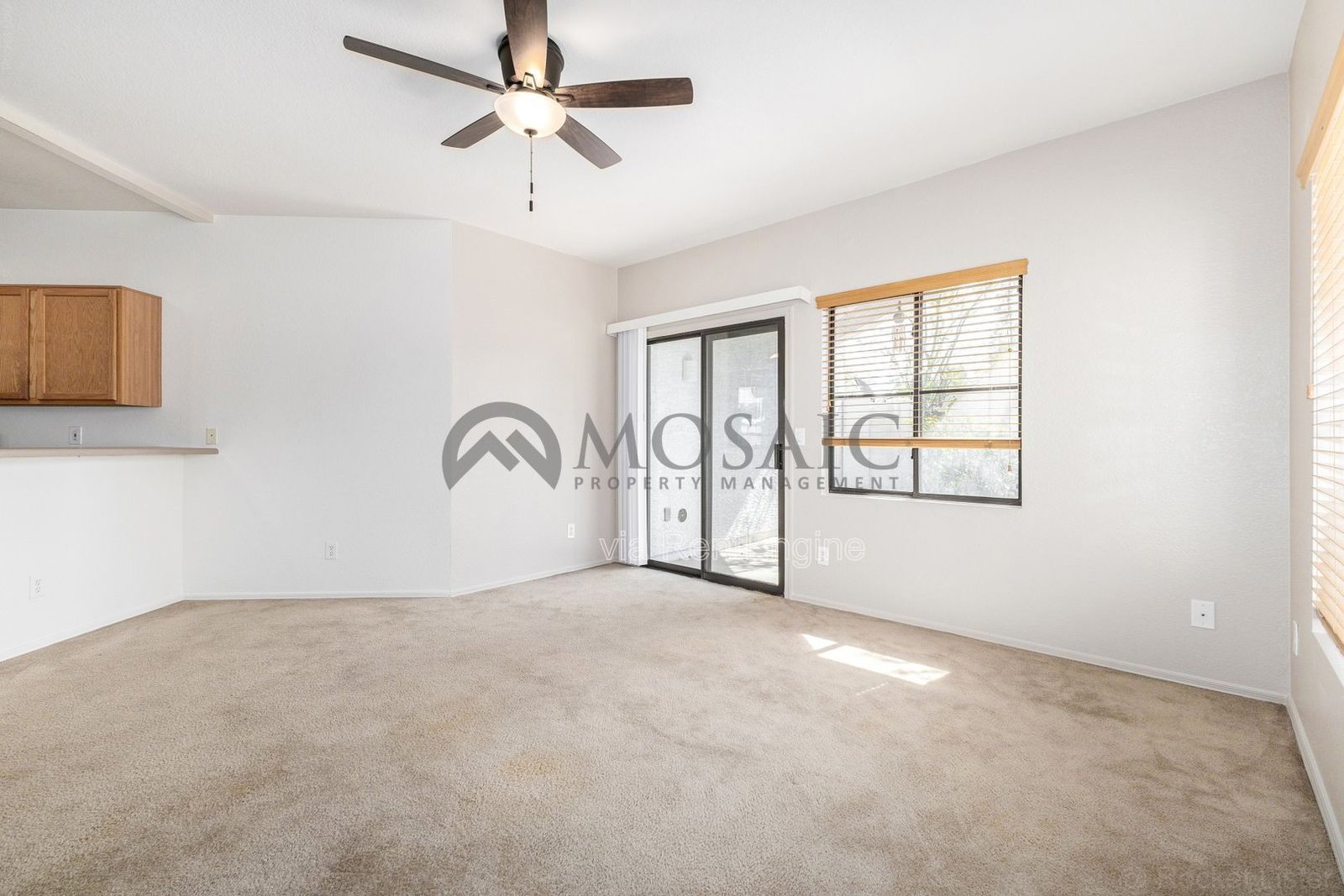 Perfect 2 bed 2 bath Condo! Brand New Flooring! property image