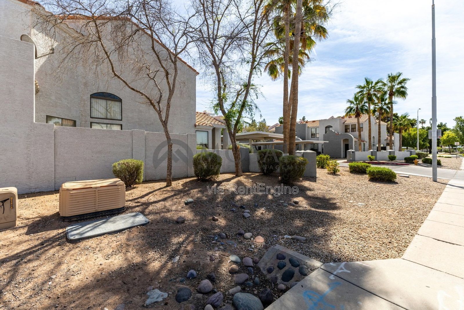 Perfect 2 bed 2 bath Condo! Brand New Flooring! property image
