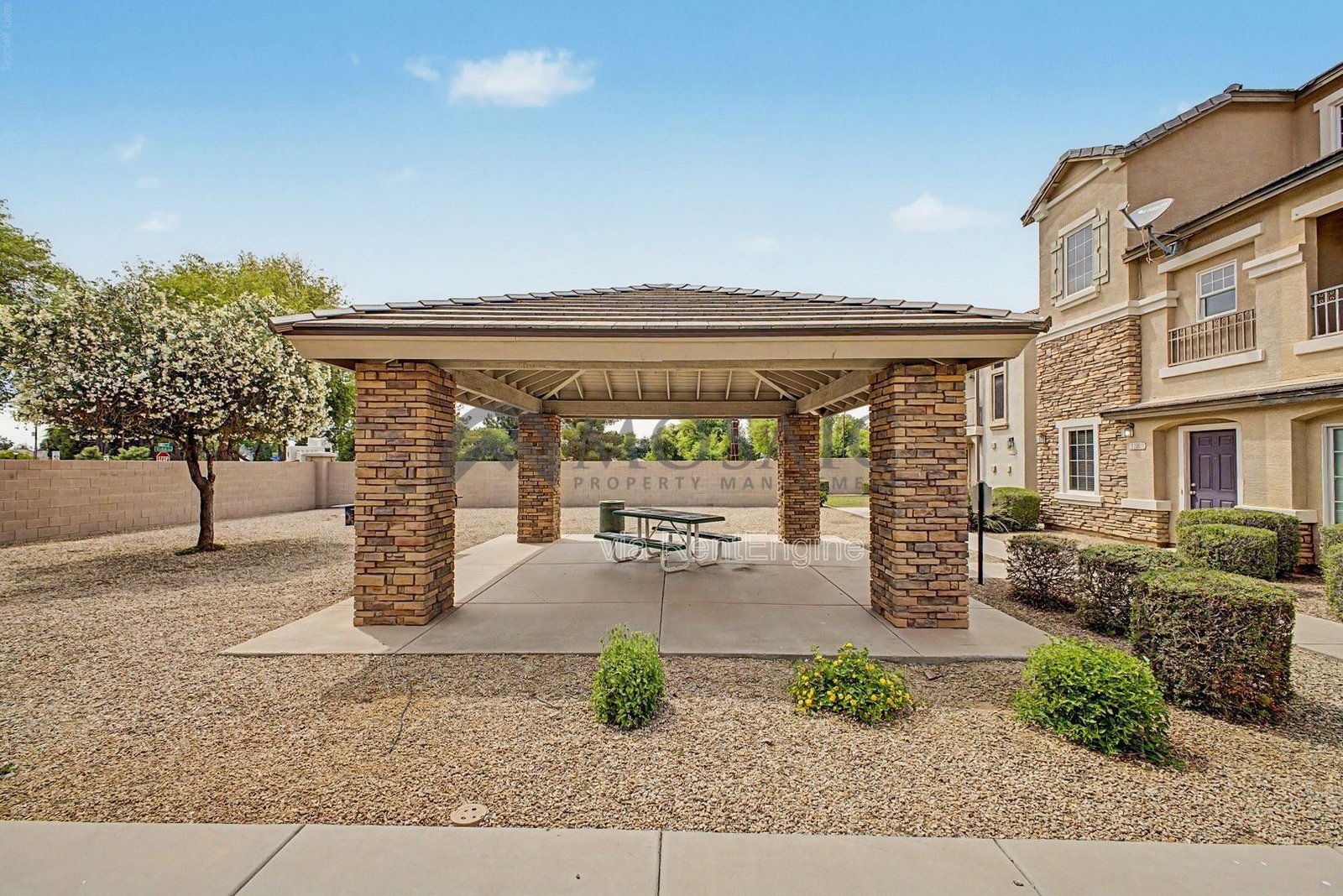 Amazing 3 bed, 2 bath home in Gilbert property image