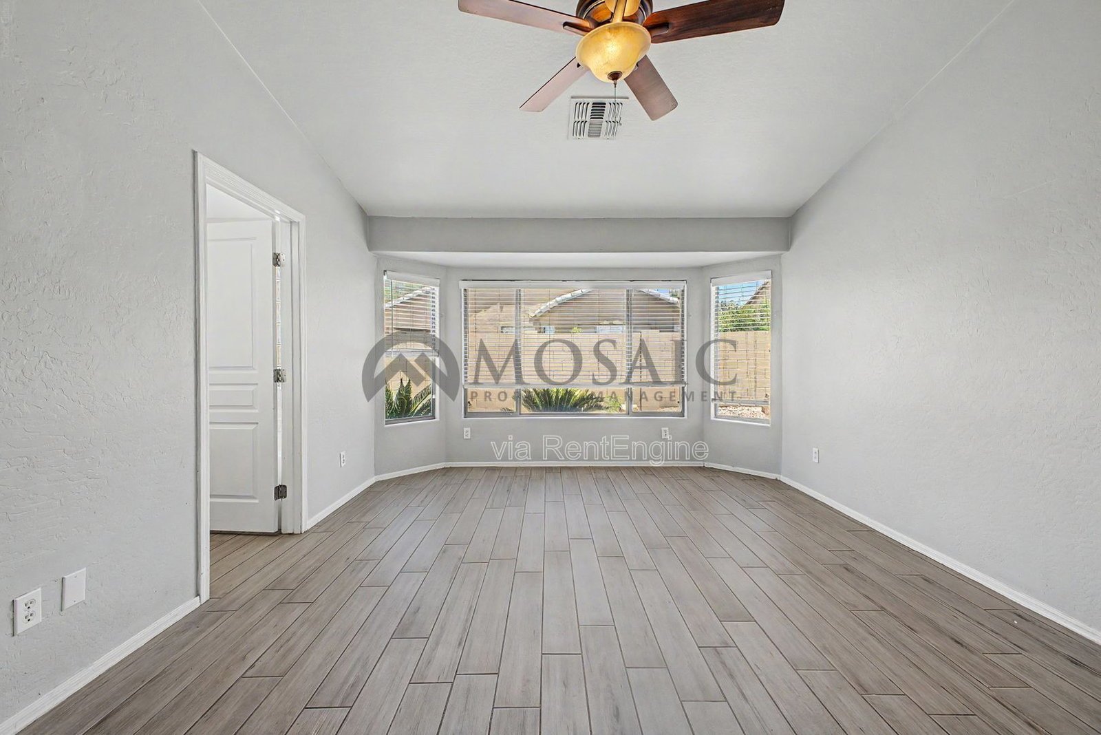 True 4 Bedroom, move in ready home in great QC Location! property image