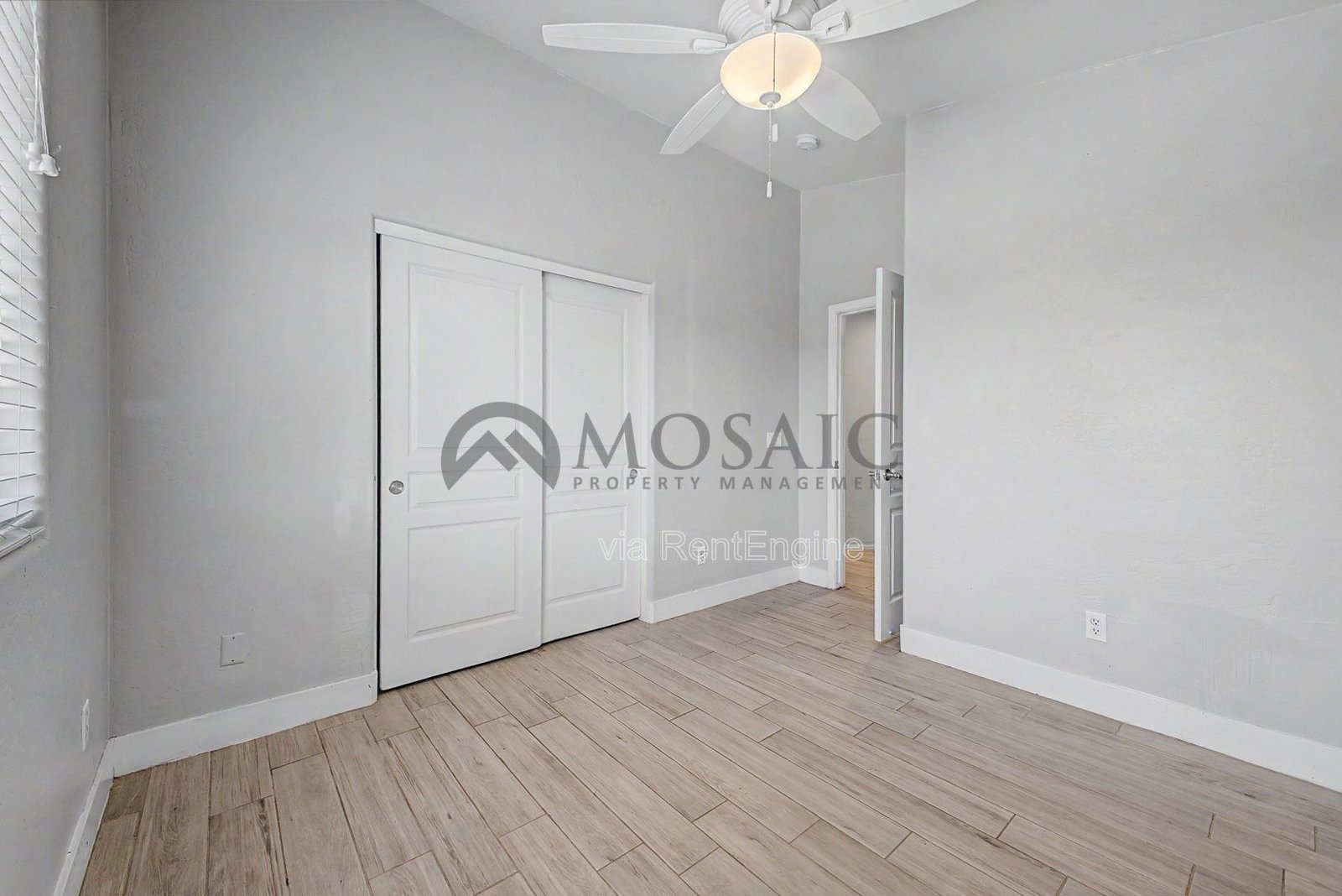 True 4 Bedroom, move in ready home in great QC Location! property image