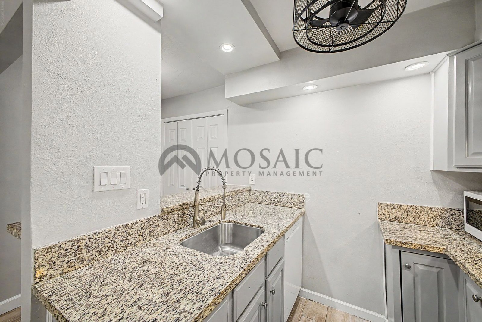 Charming 2-Bed, 2-Bath Condo Retreat in Mesa – Cozy Living Awaits! property image
