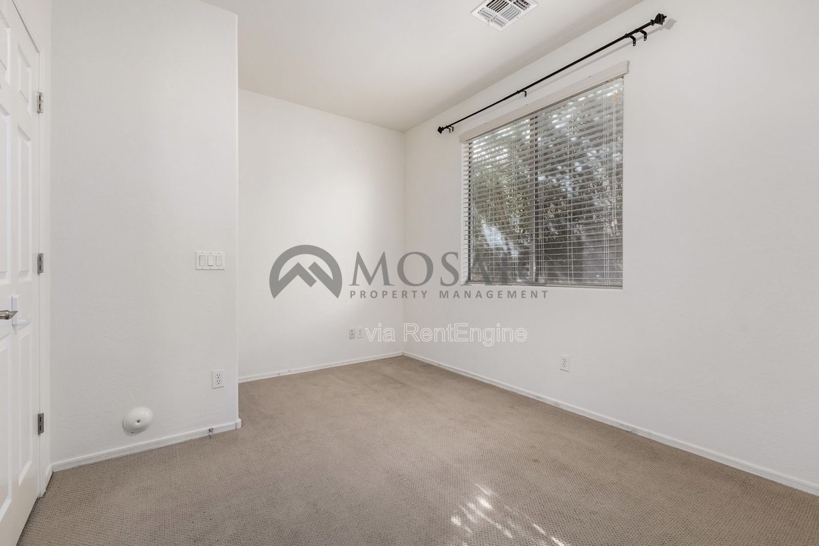 Spacious 4-Bedroom Home with 3 Full Baths in Prime Gilbert Location! property image