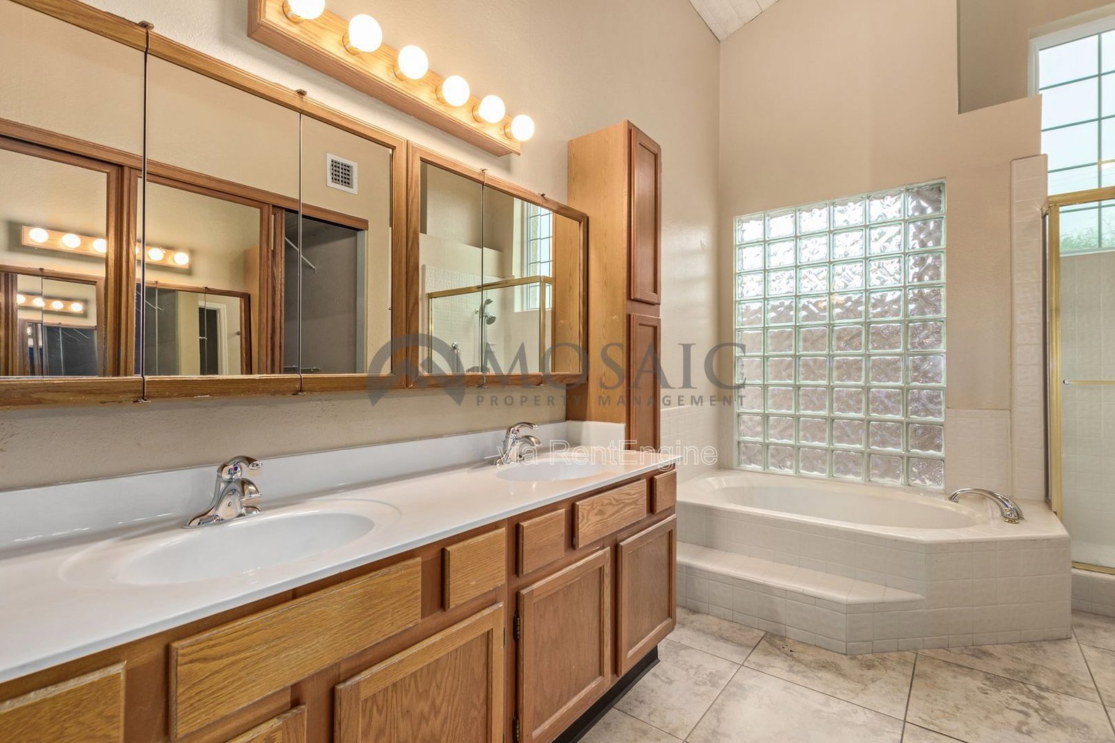 4 bed/2.5 bath with Private Pool for in Scottsdale! property image