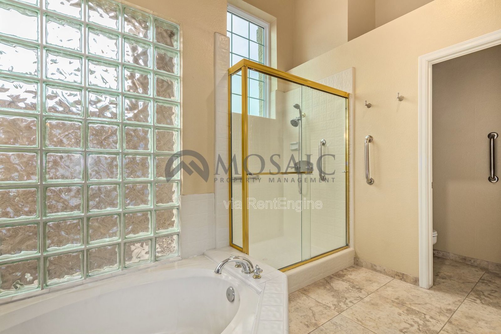 4 bed/2.5 bath with Private Pool for in Scottsdale! property image