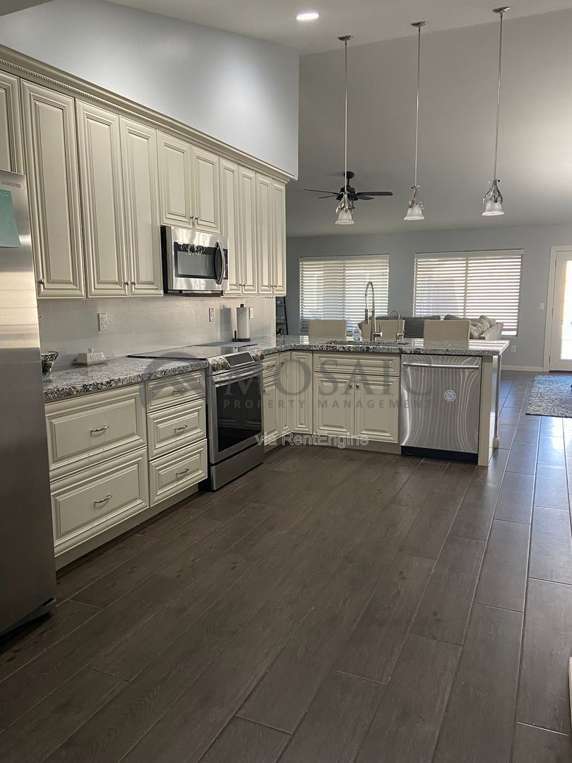 STUNNING 3 bed/2 bath remodel in Chandler with pool and multi use pool house property image