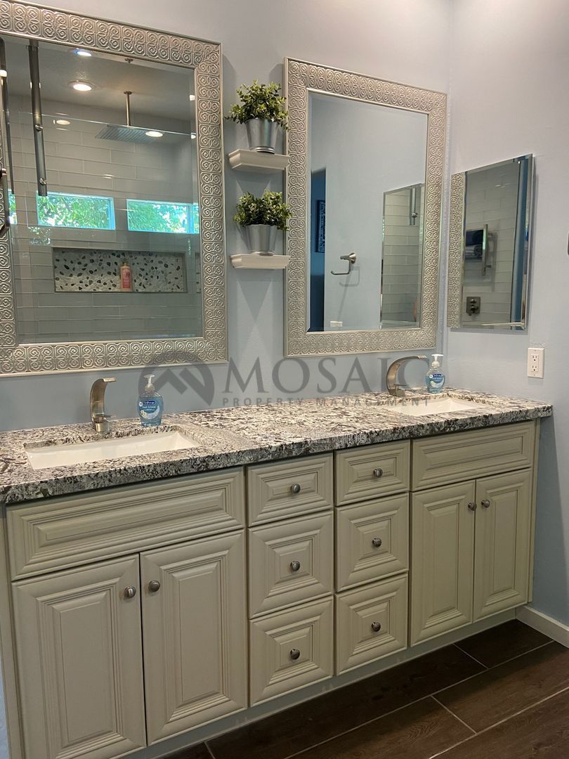 STUNNING 3 bed/2 bath remodel in Chandler with pool and multi use pool house property image