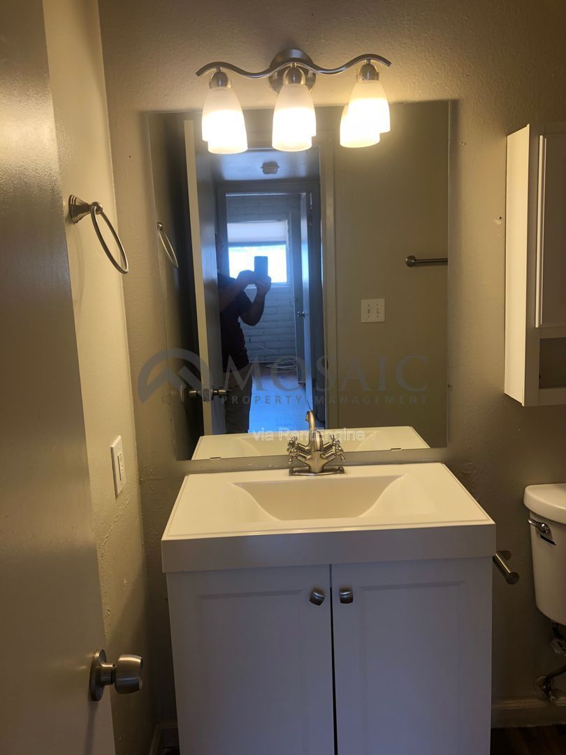 Beautiful affordable home in the heart of Tempe!     **Section 8 Accepted** property image