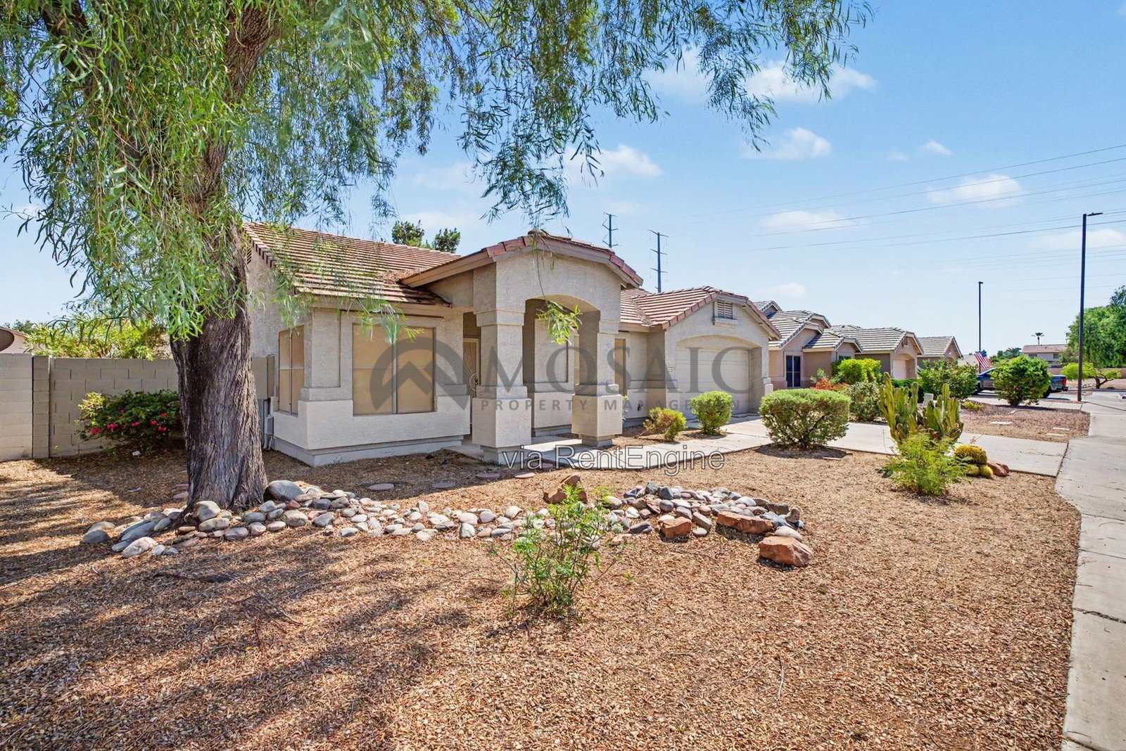 Newly upgraded Finley Farms 3 bed/2 bath With HUGE BACKYARD! property image