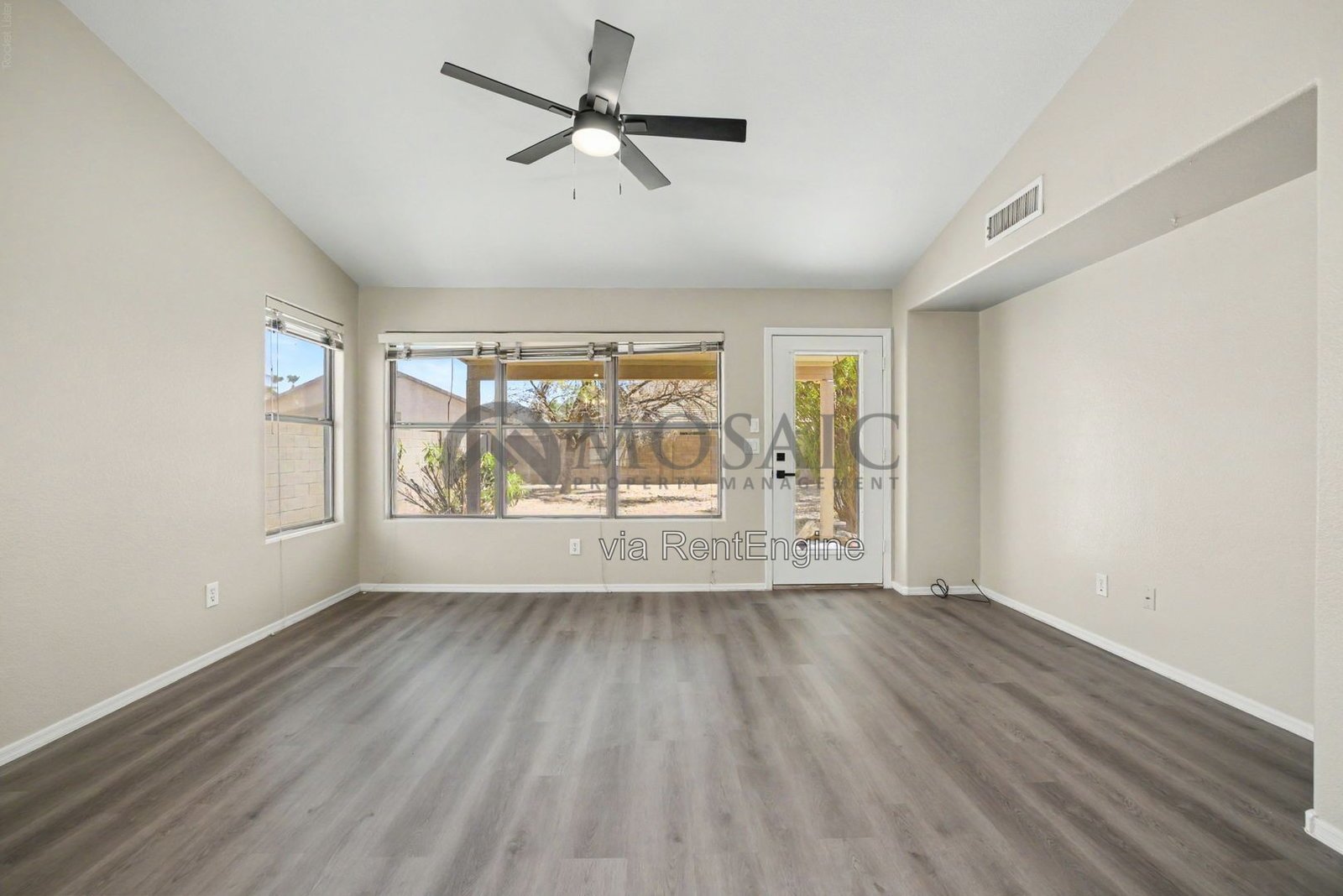 Newly upgraded Finley Farms 3 bed/2 bath With HUGE BACKYARD! property image