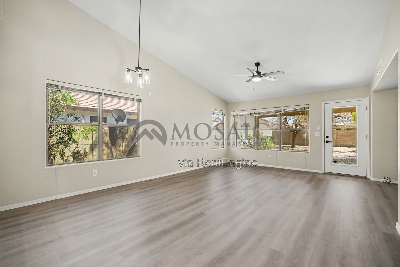 Newly upgraded Finley Farms 3 bed/2 bath With HUGE BACKYARD! property image