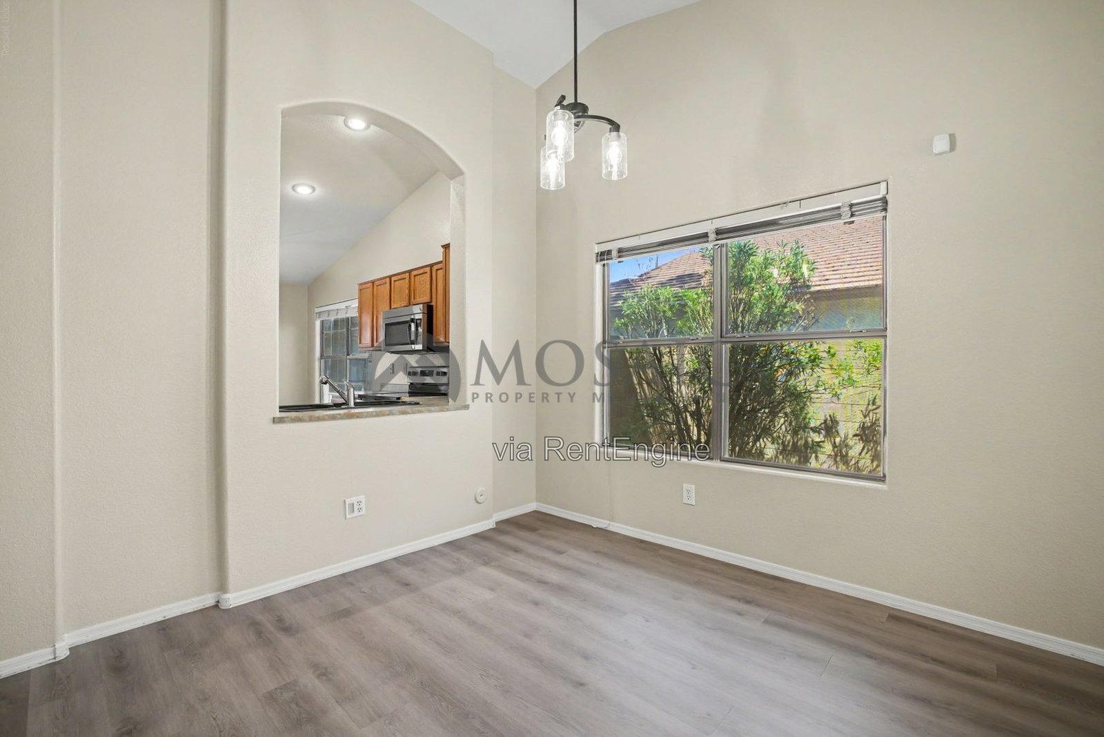 Newly upgraded Finley Farms 3 bed/2 bath With HUGE BACKYARD! property image